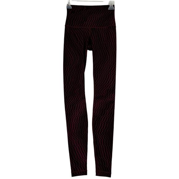 Lululemon Wunder Under High Rise Leggings Size 4 Purple Black Zig Zag Print - Picture 1 of 9